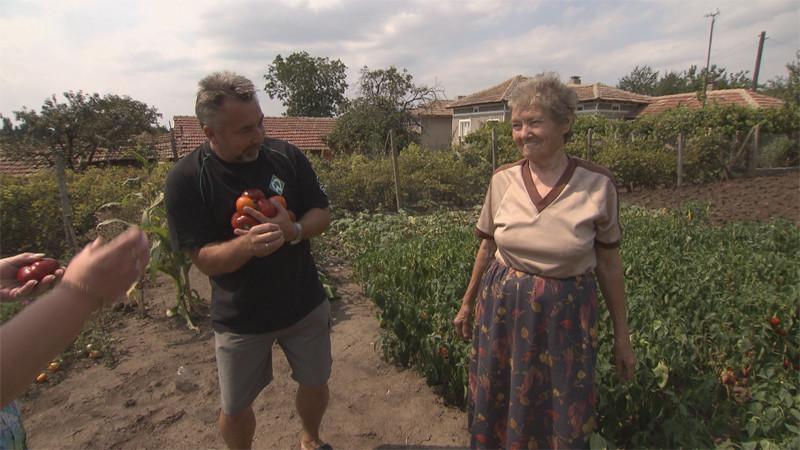 Ruckzuck nach Bulgarien - Ernst kauft bei der Nachbarin ein